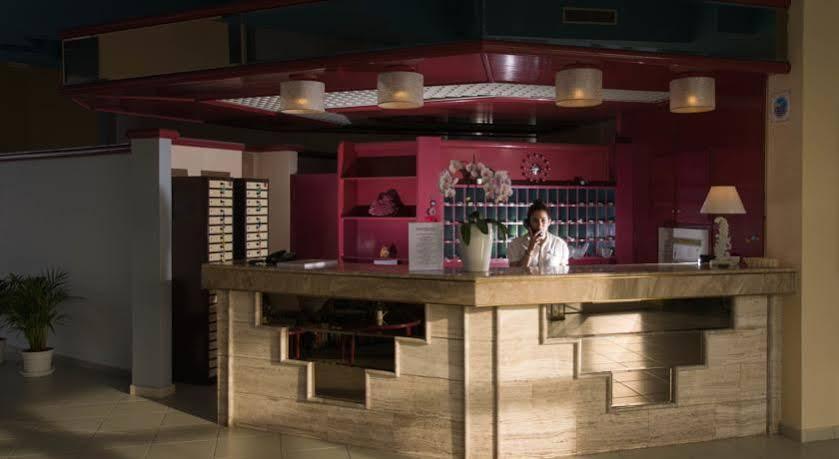 Happy Days Hotel, Adults Only Теологос Экстерьер фото