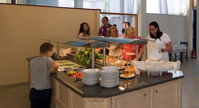 Happy Days Hotel, Adults Only Теологос Экстерьер фото