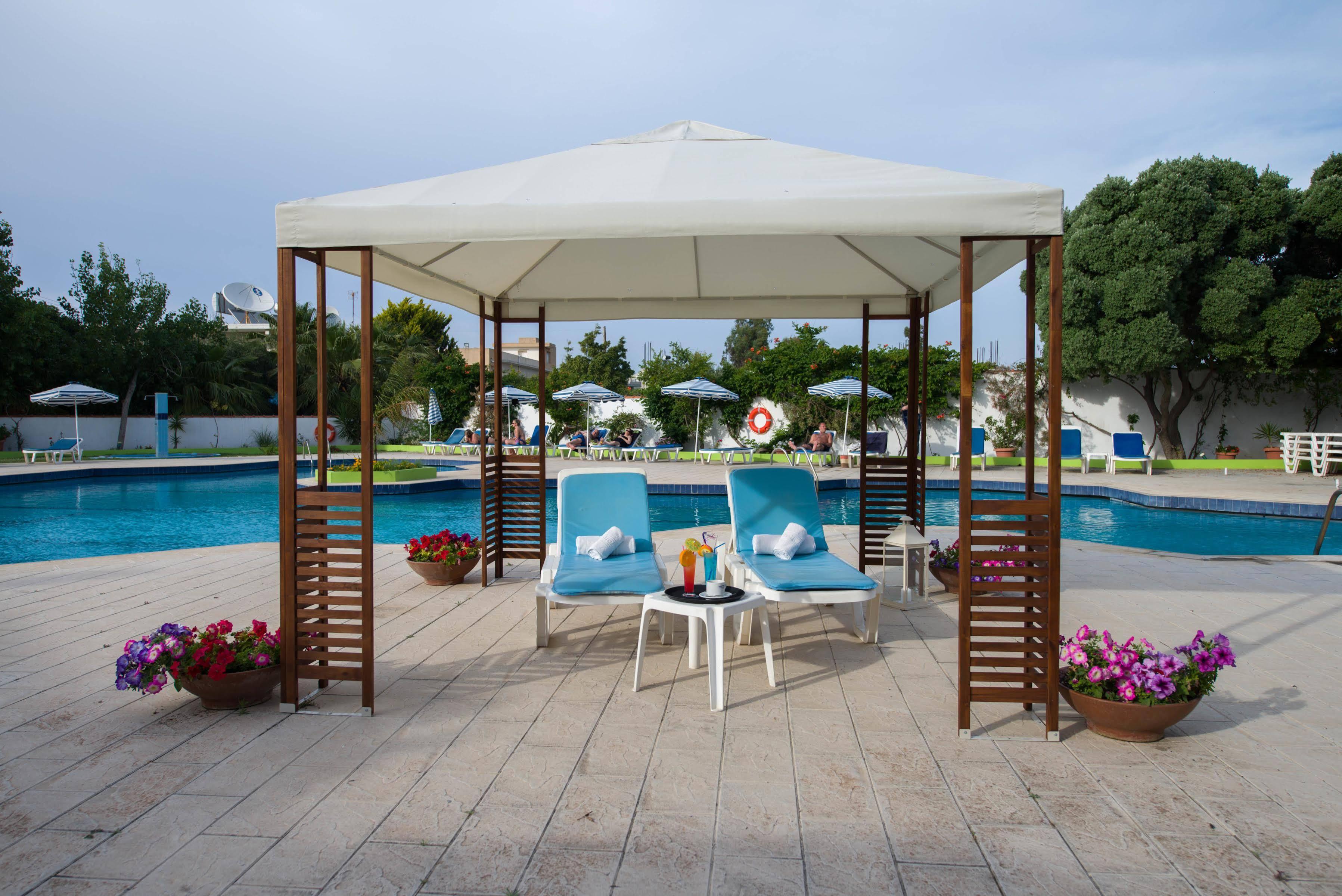 Happy Days Hotel, Adults Only Теологос Экстерьер фото