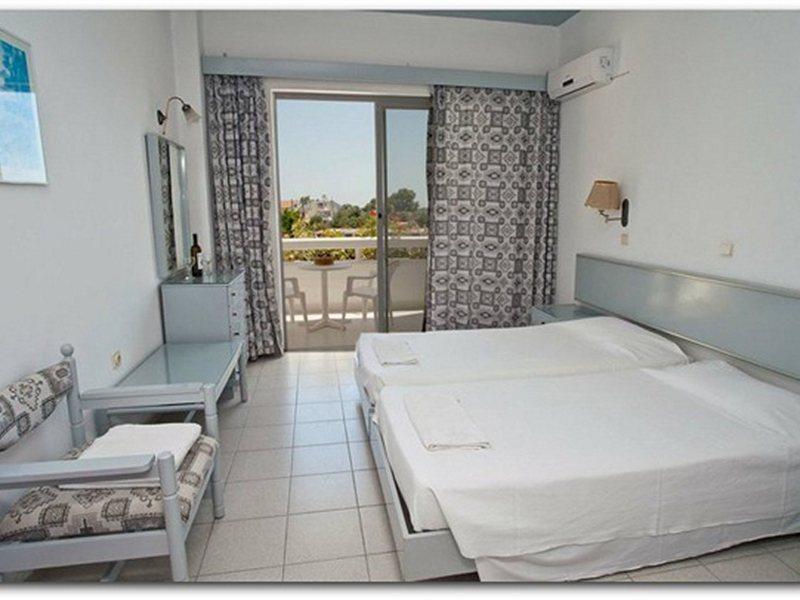 Happy Days Hotel, Adults Only Теологос Экстерьер фото