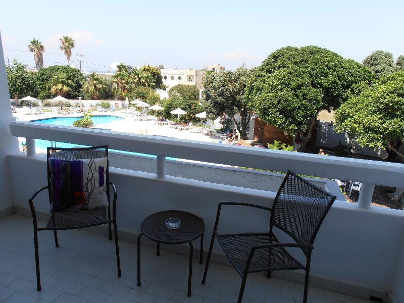 Happy Days Hotel, Adults Only Теологос Экстерьер фото
